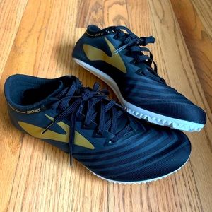 NEW Brooks QW-K V3 Track Cleat Shoes